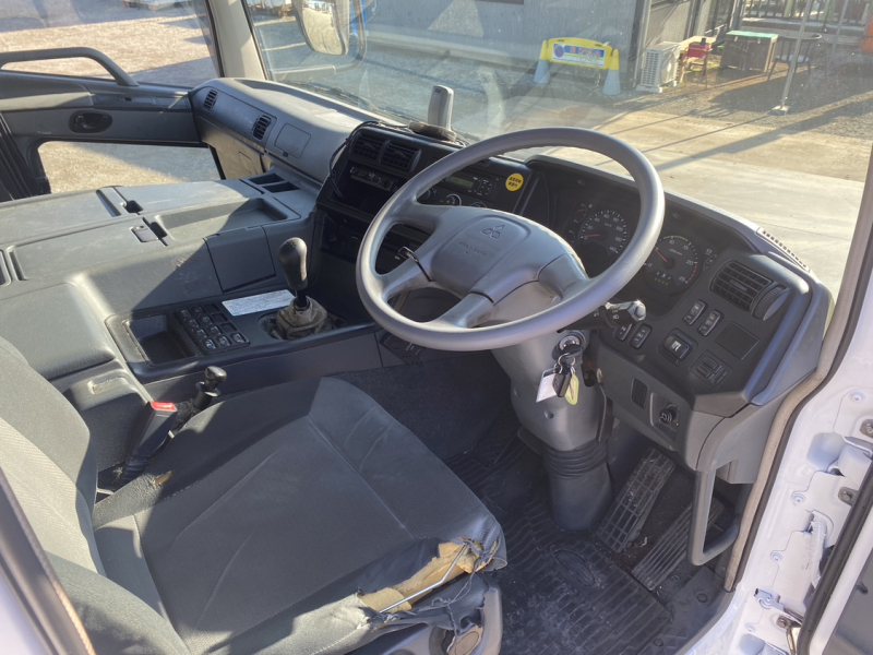 スーパーグレート、ハイルーフトラクタ|中古トラックの販売・買取・査定のアイナビ