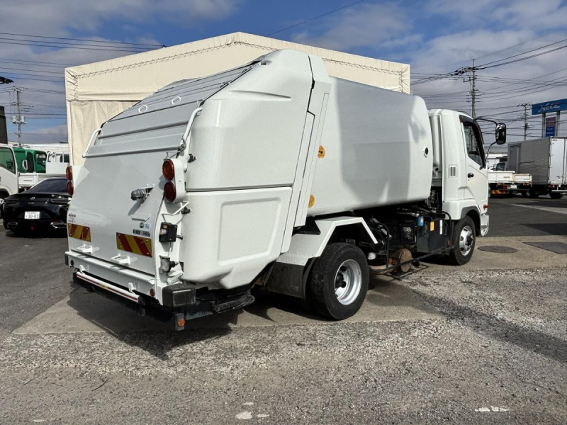 巻き込みパッカー車 モリタ製8.1立米 積載2250kg|中古トラックの販売・買取・査定のアイナビ