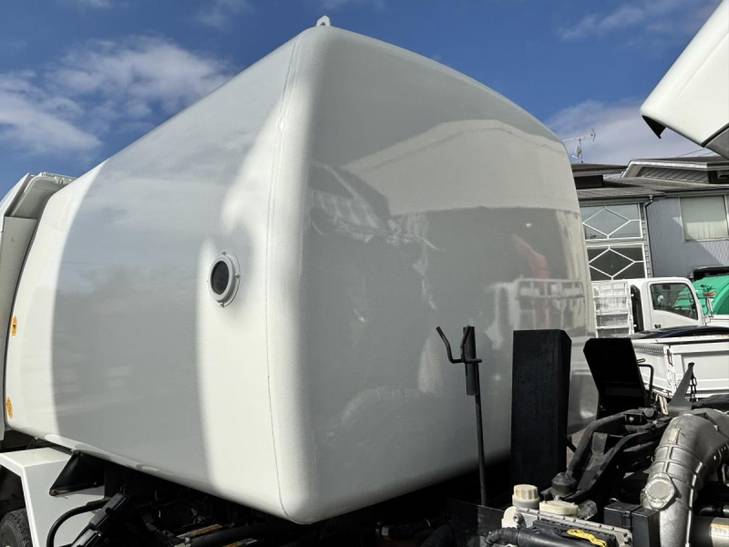 巻き込みパッカー車 モリタ製8.1立米 積載2250kg|中古トラックの販売・買取・査定のアイナビ