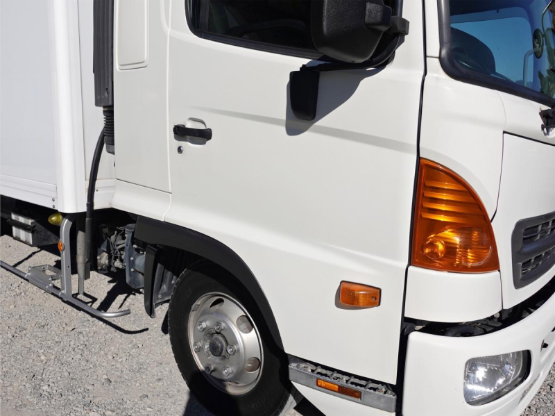 パワーゲートワイド低温冷蔵冷凍|中古トラックの販売・買取・査定のアイナビ