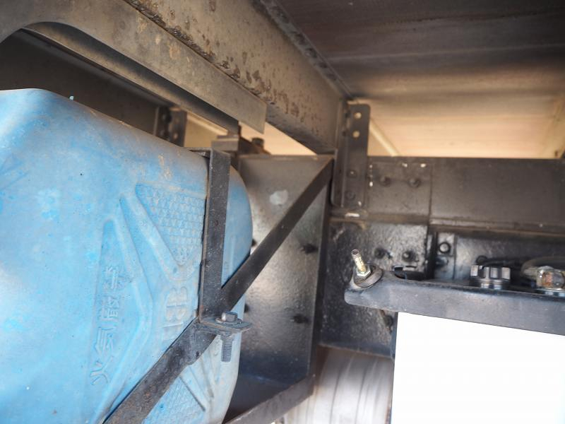 三菱ふそうファイターワイド家畜運搬車電動ウインチスロープ|中古トラックの販売・買取・査定のアイナビ