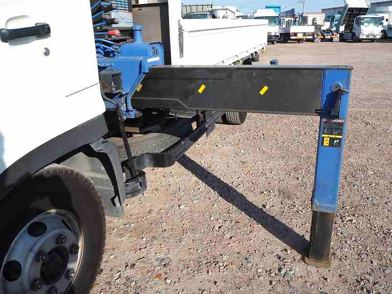 日野レンジャーショートベース4段クレーンラジコン|中古トラックの販売・買取・査定のアイナビ