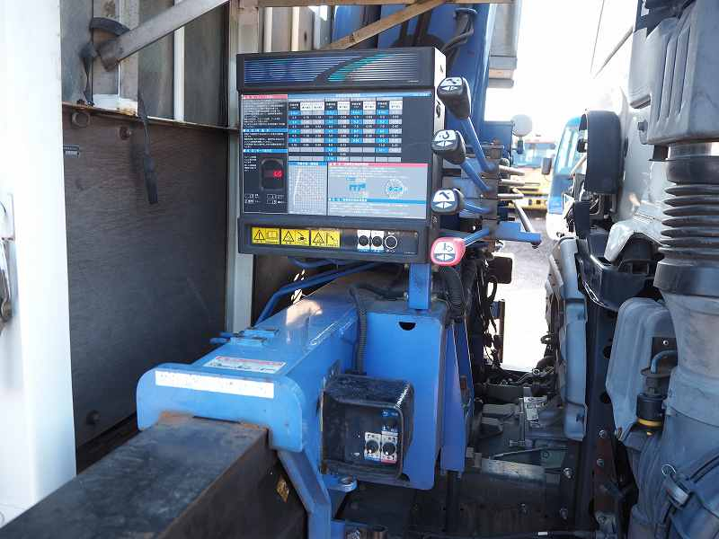 日野レンジャーショートベース4段クレーンラジコン|中古トラックの販売・買取・査定のアイナビ