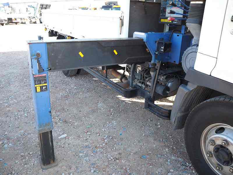 日野レンジャーショートベース4段クレーンラジコン|中古トラックの販売・買取・査定のアイナビ