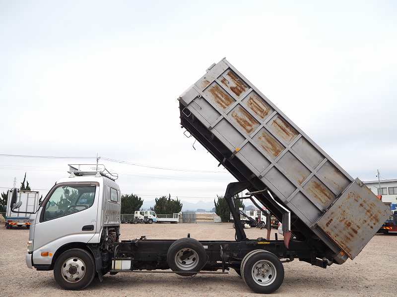 トヨタダイナ4WDロング深ダンプ8.7立米|中古トラックの販売・買取・査定のアイナビ