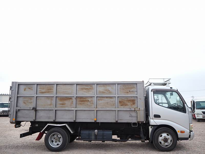 トヨタダイナ4WDロング深ダンプ8.7立米|中古トラックの販売・買取・査定のアイナビ