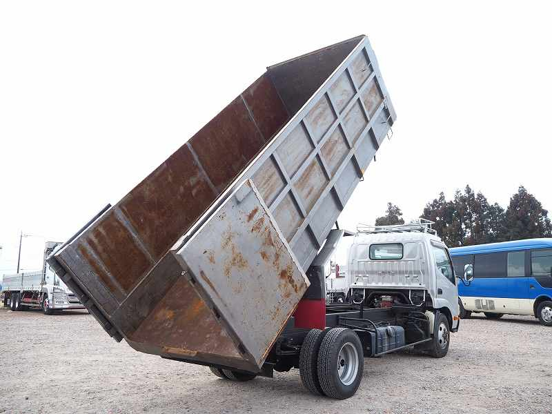 トヨタダイナ4WDロング深ダンプ8.7立米|中古トラックの販売・買取・査定のアイナビ