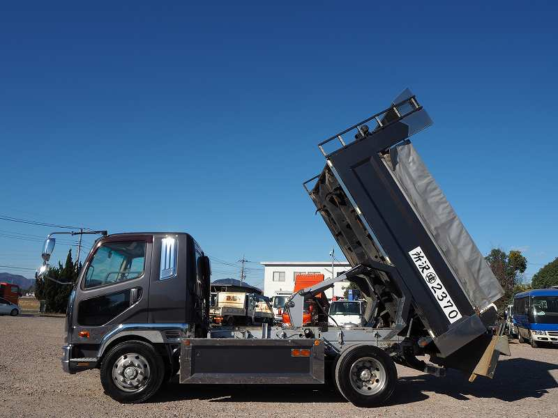 ファイター増トン積載7.4t極東造りボディダンプベッド付|中古トラックの販売・買取・査定のアイナビ