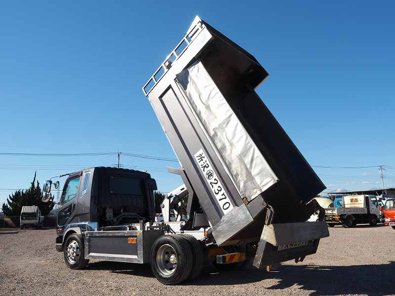 ファイター増トン積載7.4t極東造りボディダンプベッド付|中古トラックの販売・買取・査定のアイナビ