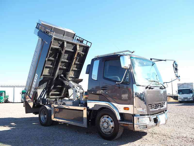 ファイター増トン積載7.4t極東造りボディダンプベッド付|中古トラックの販売・買取・査定のアイナビ