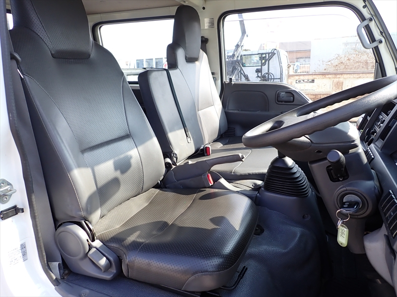 【352411】いすゞ エルフ Wキャブ 平ボディ|中古トラックの販売・買取・査定のアイナビ