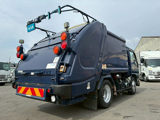 保証対象車両圧縮式塵芥車標準幅ショート押し出し排出|中古トラックの販売・買取・査定のアイナビ