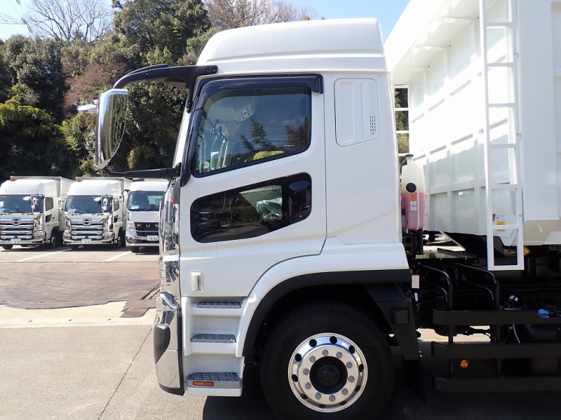 極東製 深ダンプ ハイルーフ約36立米2デフ 394PS AT車|中古トラックの販売・買取・査定のアイナビ