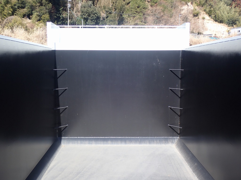 極東製 深ダンプ ハイルーフ約36立米2デフ 394PS AT車|中古トラックの販売・買取・査定のアイナビ