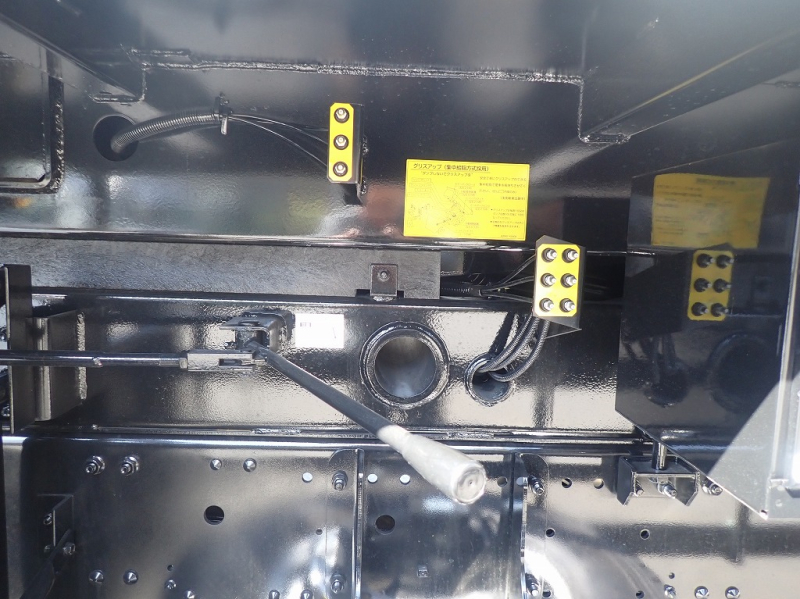 極東製 深ダンプ ハイルーフ約36立米2デフ 394PS AT車|中古トラックの販売・買取・査定のアイナビ