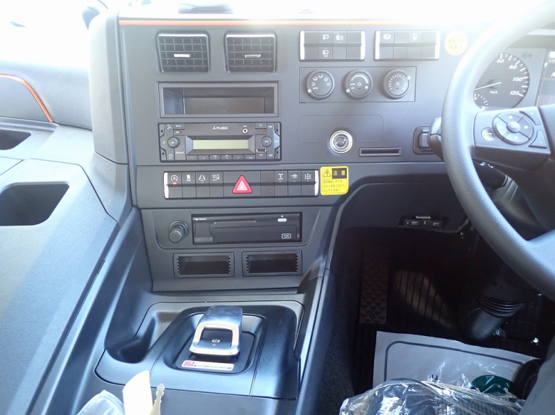 極東製 深ダンプ ハイルーフ約36立米2デフ 394PS AT車|中古トラックの販売・買取・査定のアイナビ