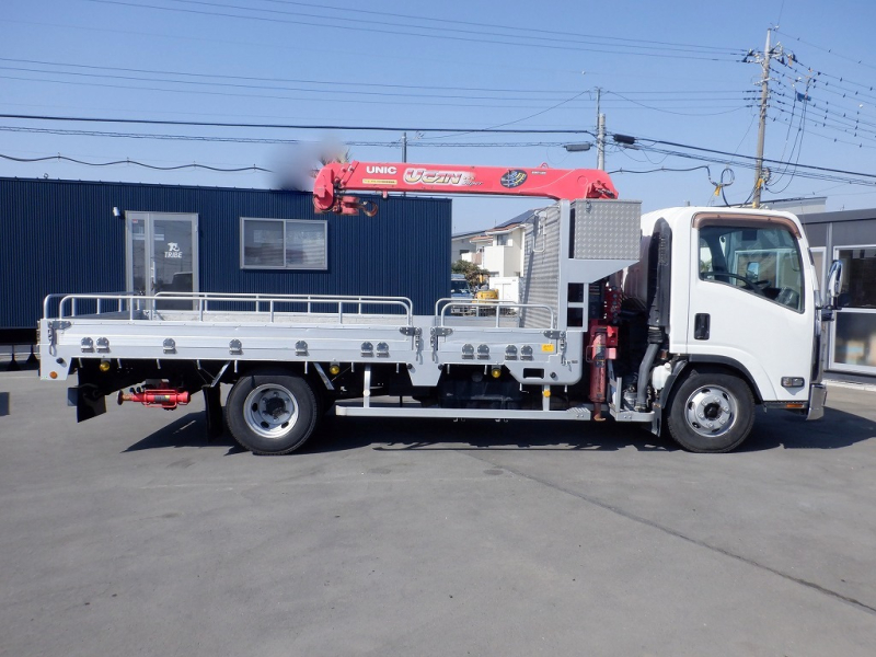 3.15t超ロング ユニック3段クレーン ラジコン リアジャッキ|中古トラックの販売・買取・査定のアイナビ