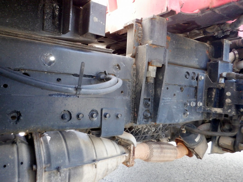 3.15t超ロング ユニック3段クレーン ラジコン リアジャッキ|中古トラックの販売・買取・査定のアイナビ