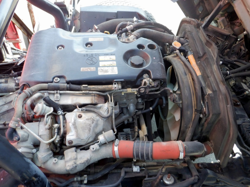 3.15t超ロング ユニック3段クレーン ラジコン リアジャッキ|中古トラックの販売・買取・査定のアイナビ