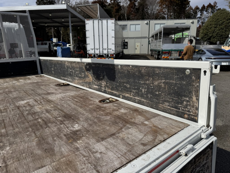 標準ロング2.9t吊4段ユニックURG294ラジコン|中古トラックの販売・買取・査定のアイナビ