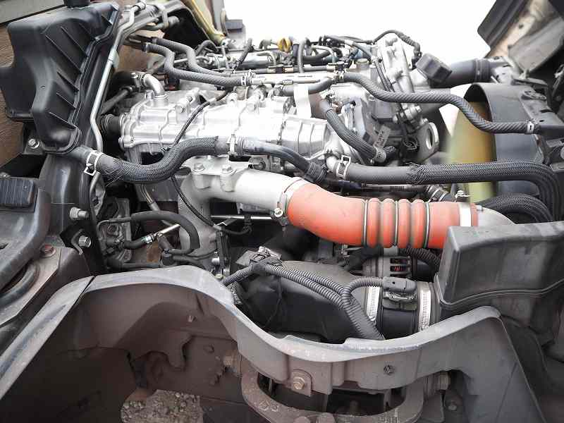 三菱ふそうキャンター標準柵付平ボディ積載2t|中古トラックの販売・買取・査定のアイナビ