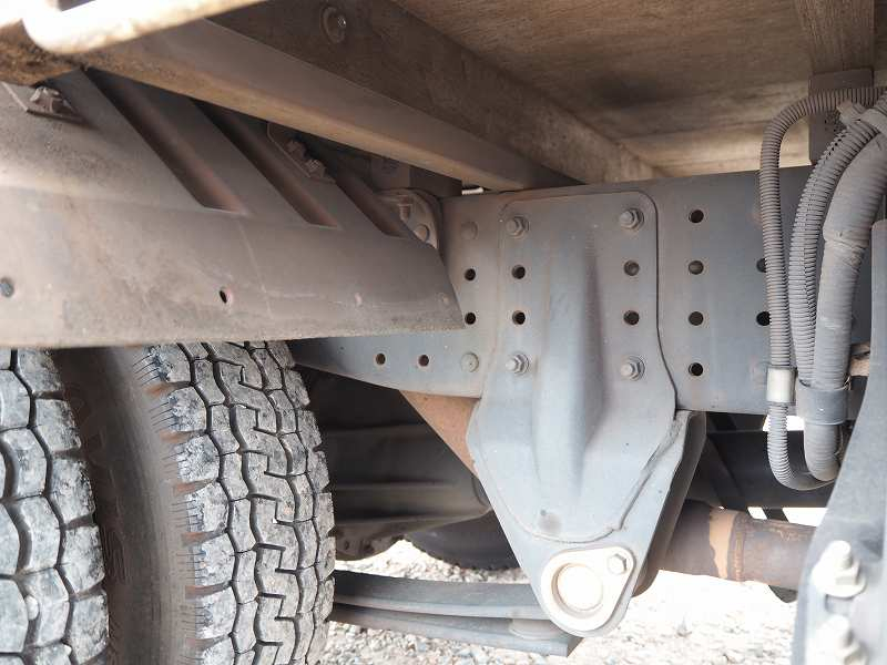 三菱ふそうキャンター標準柵付平ボディ積載2t|中古トラックの販売・買取・査定のアイナビ