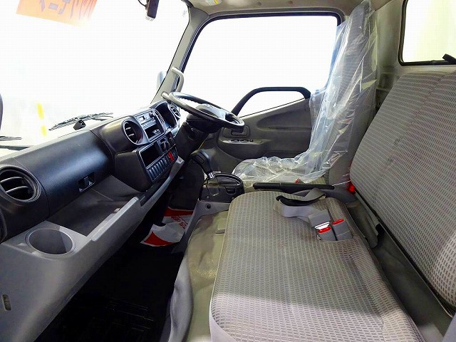 デュトロ2tFJL標準セミロングパネルバン総重量5t未満|中古トラックの販売・買取・査定のアイナビ