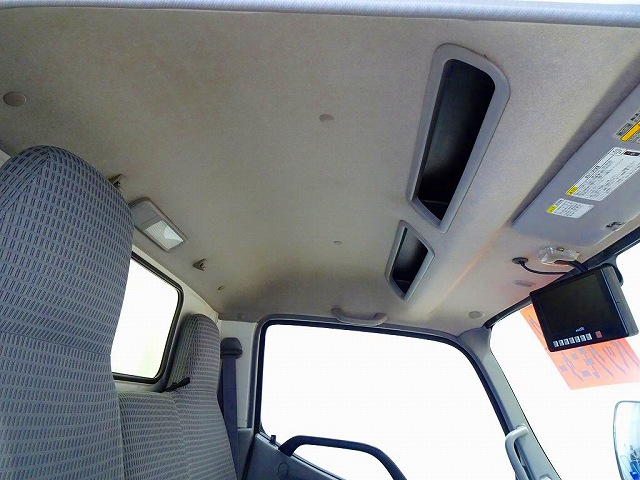 デュトロ2tFJL標準セミロングパネルバン総重量5t未満|中古トラックの販売・買取・査定のアイナビ