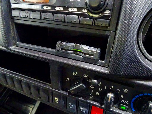 デュトロ2tFJL標準セミロングパネルバン総重量5t未満|中古トラックの販売・買取・査定のアイナビ