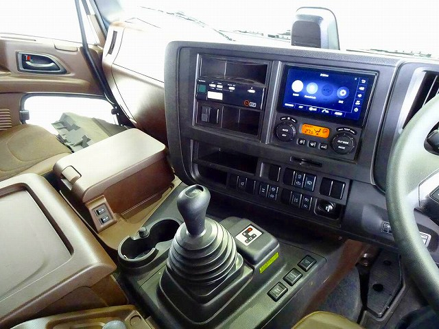 ギガ13.7t4軸アルミウイングリアエアサス380ps|中古トラックの販売・買取・査定のアイナビ