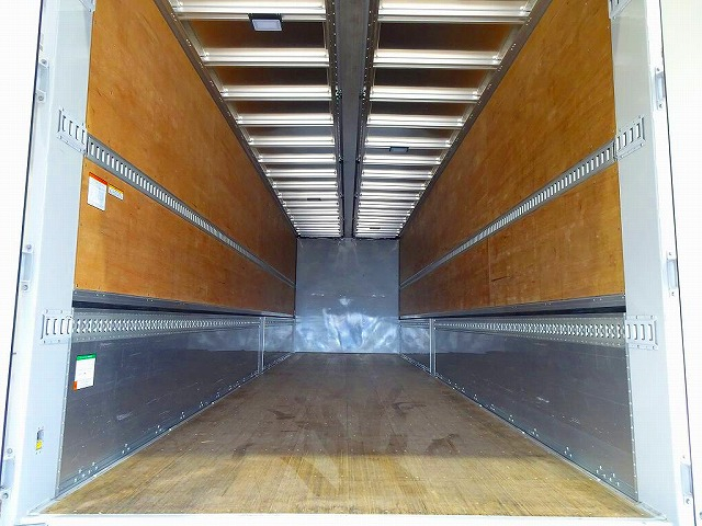 ギガ13.7t4軸アルミウイングリアエアサス380ps|中古トラックの販売・買取・査定のアイナビ