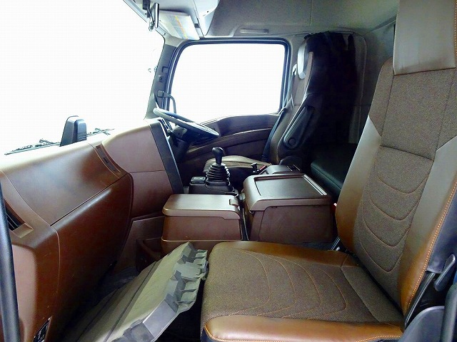 ギガ13.7t4軸アルミウイングリアエアサス380ps|中古トラックの販売・買取・査定のアイナビ