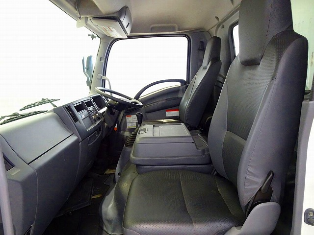 フォワード2.85t標準ベッドレス深ダンプ210ps|中古トラックの販売・買取・査定のアイナビ