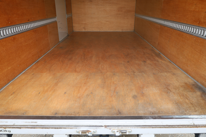 エルフ|中古トラックの販売・買取・査定のアイナビ