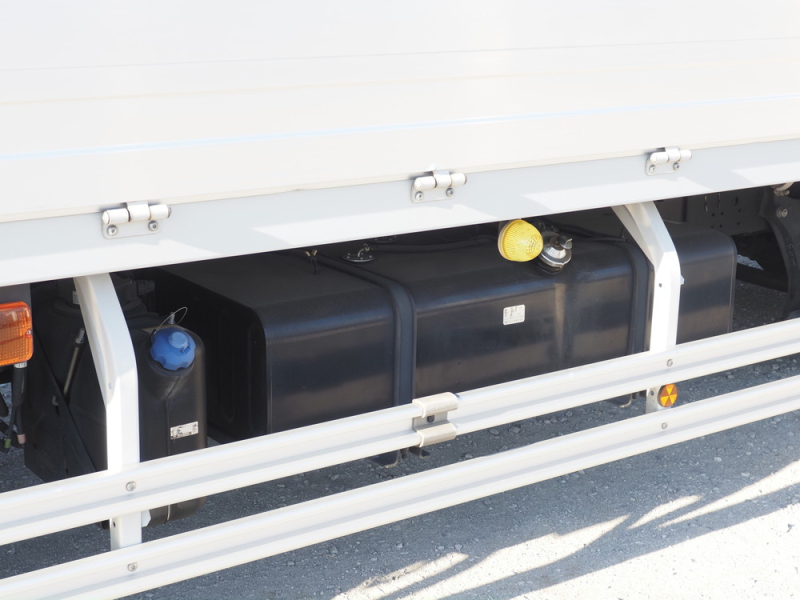 UDトラックス ウイング車 コンドル|中古トラックの販売・買取・査定のアイナビ