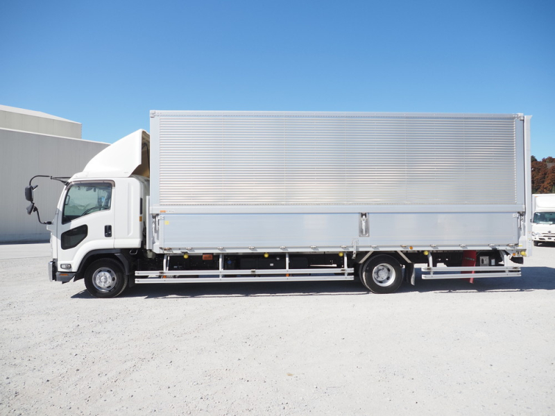 UDトラックス ウイング車 コンドル|中古トラックの販売・買取・査定のアイナビ