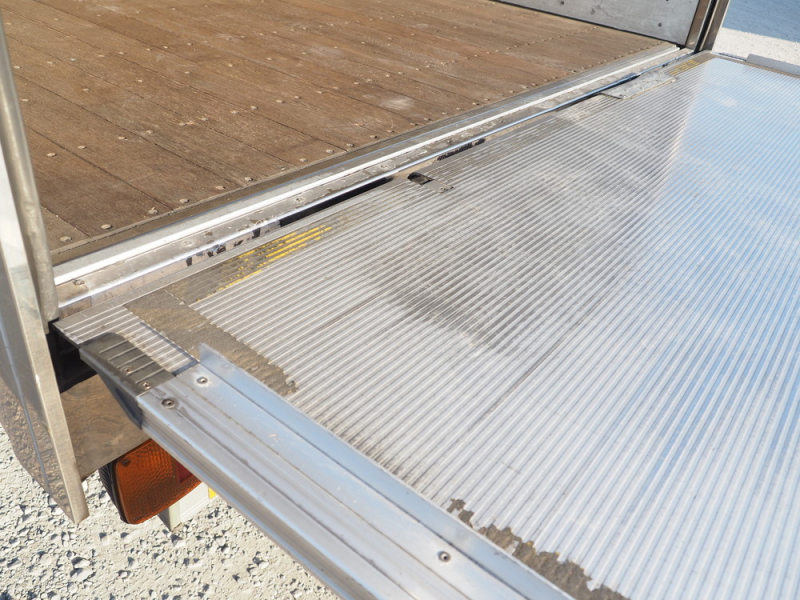 日野 バン車 レンジャープロ|中古トラックの販売・買取・査定のアイナビ