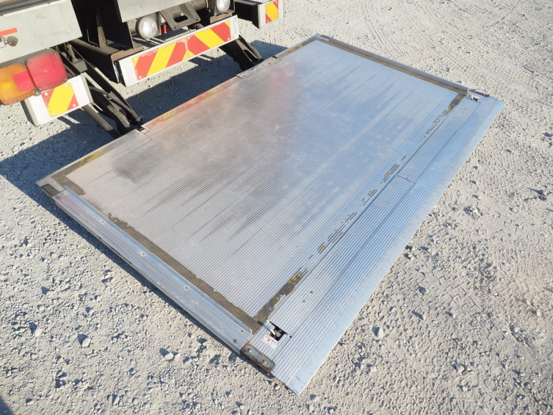 日野 バン車 レンジャープロ|中古トラックの販売・買取・査定のアイナビ