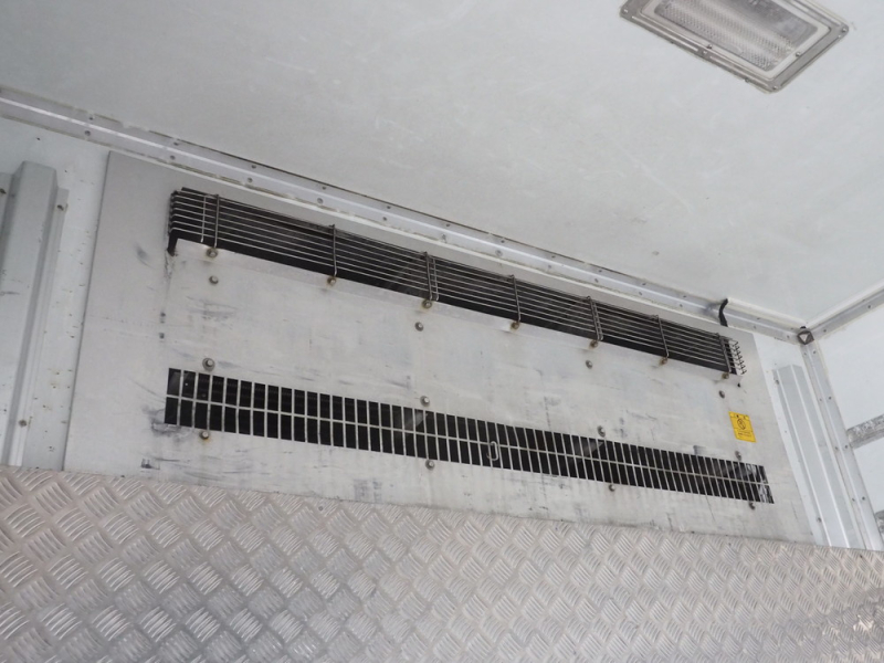 いすゞ 冷凍バン フォワード|中古トラックの販売・買取・査定のアイナビ