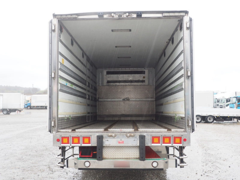 いすゞ 冷凍バン フォワード|中古トラックの販売・買取・査定のアイナビ