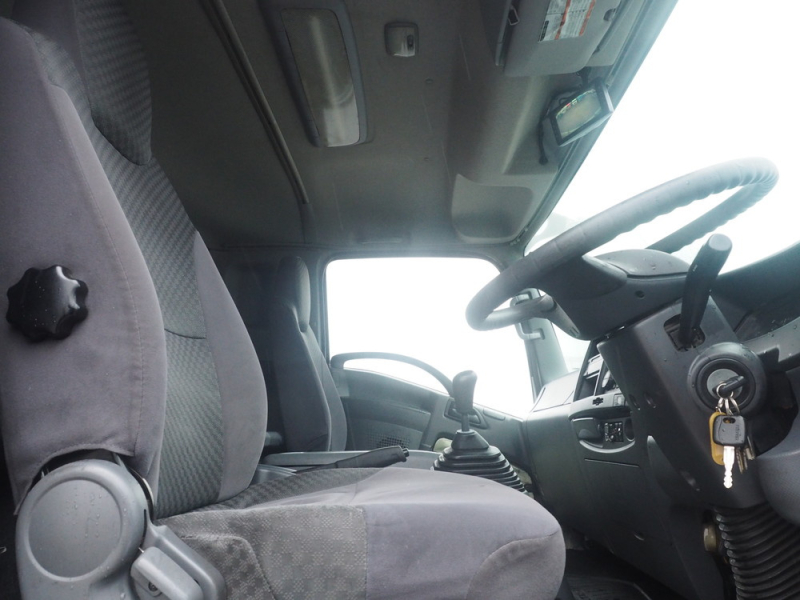 いすゞ 冷凍バン フォワード|中古トラックの販売・買取・査定のアイナビ