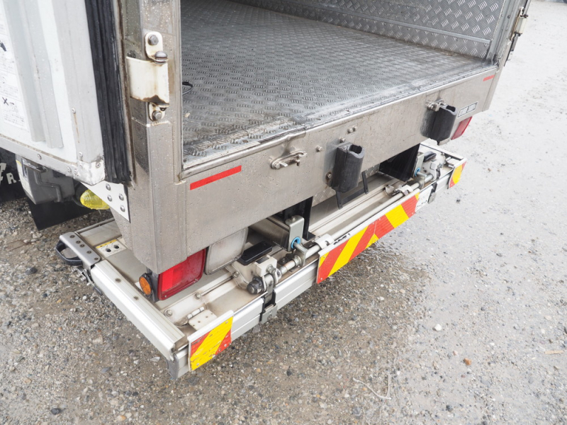 いすゞ 冷凍バン フォワード|中古トラックの販売・買取・査定のアイナビ