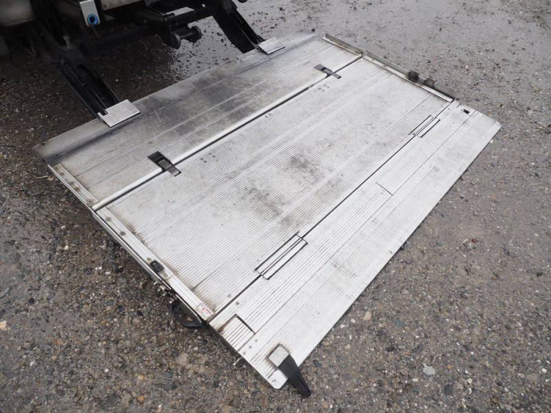 いすゞ 冷凍バン フォワード|中古トラックの販売・買取・査定のアイナビ