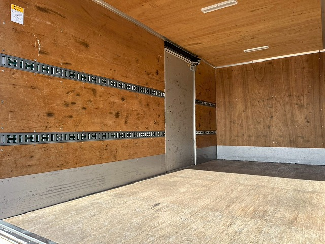 3トン積載★ワイド×ロング★左サイド扉★内高:206cm★5速MT|中古トラックの販売・買取・査定のアイナビ