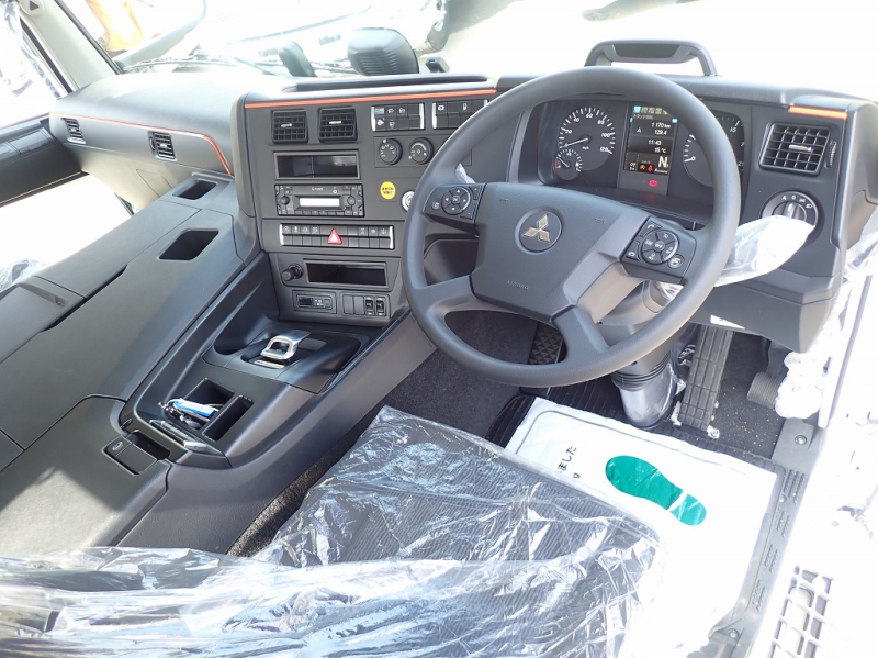 タダノ4段 4軸低床 394PS シフトパイロット あおり5方開|中古トラックの販売・買取・査定のアイナビ