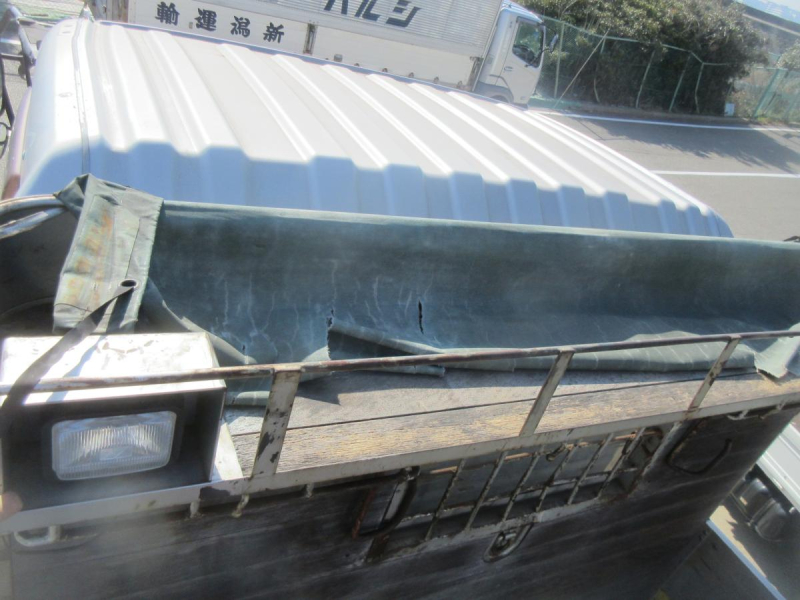 クオン3軸高床リーフサスアルミ平|中古トラックの販売・買取・査定のアイナビ