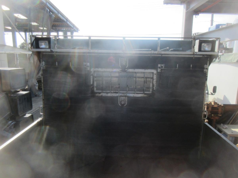 クオン3軸高床リーフサスアルミ平|中古トラックの販売・買取・査定のアイナビ