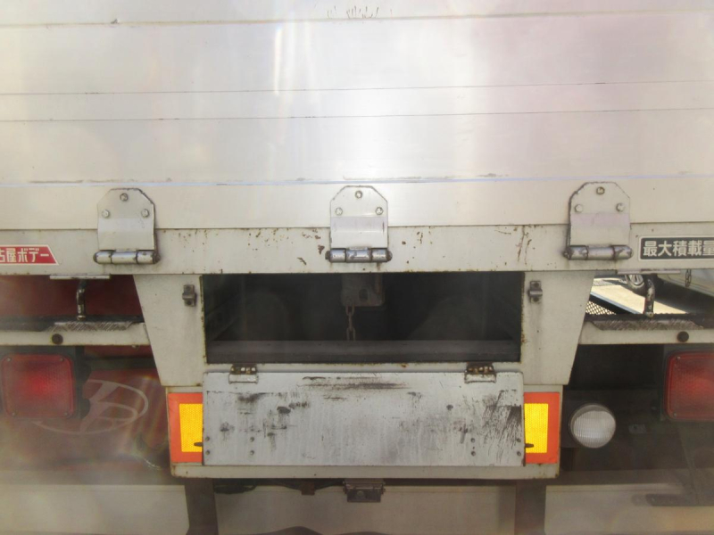 クオン3軸高床リーフサスアルミ平|中古トラックの販売・買取・査定のアイナビ