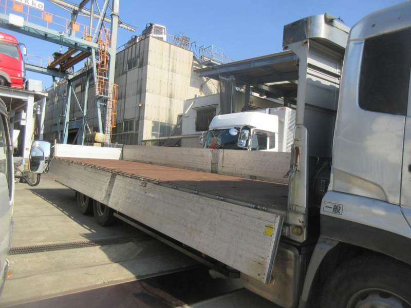 クオン3軸高床リーフサスアルミ平|中古トラックの販売・買取・査定のアイナビ