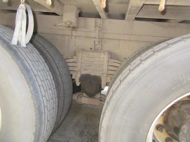 クオン3軸高床リーフサスアルミ平|中古トラックの販売・買取・査定のアイナビ